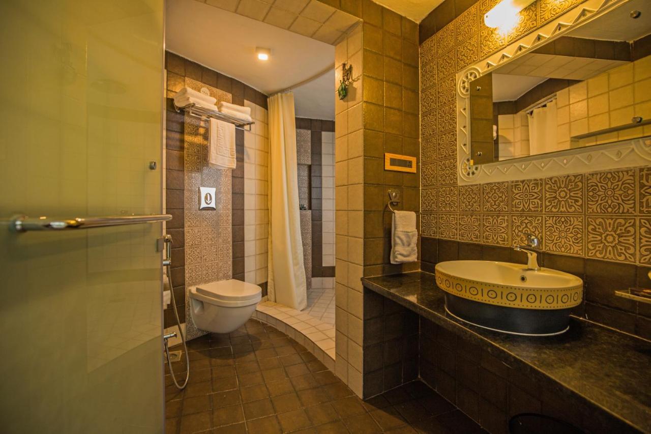 Nirali Resorts Rádzskot Kültér fotó