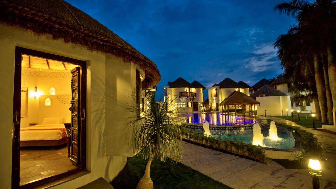 Nirali Resorts Rádzskot Kültér fotó
