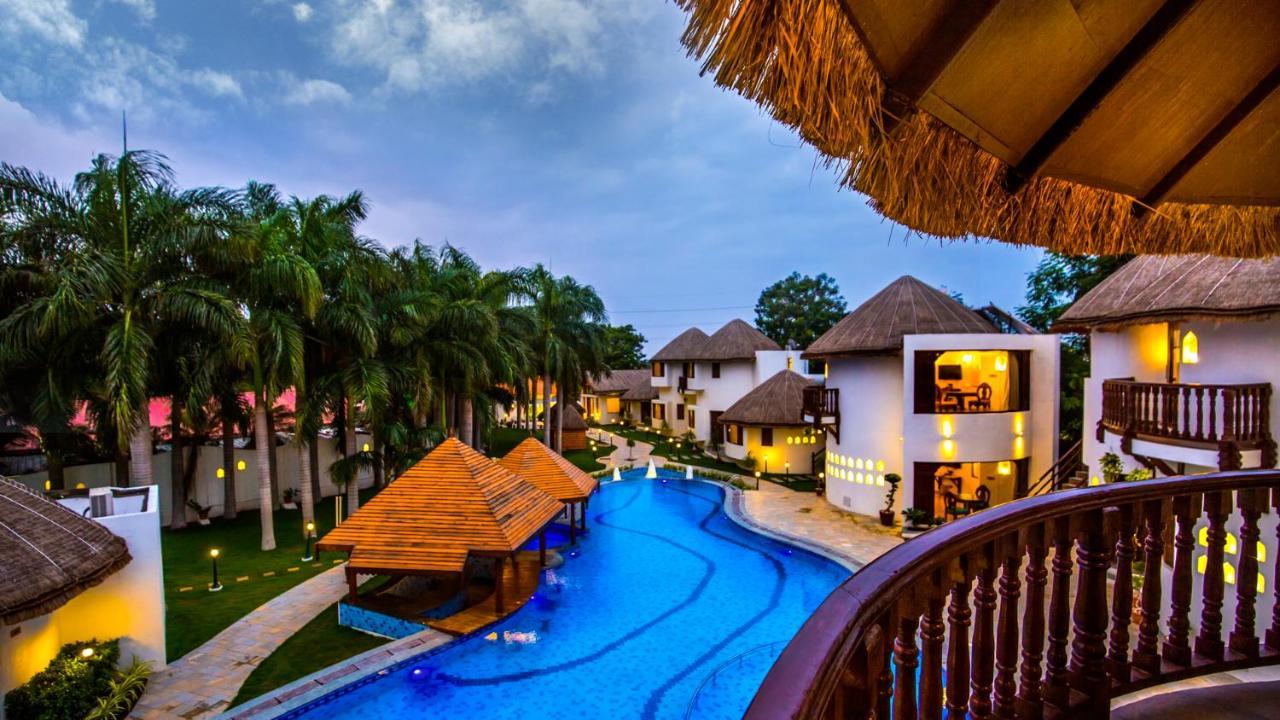 Nirali Resorts Rádzskot Kültér fotó