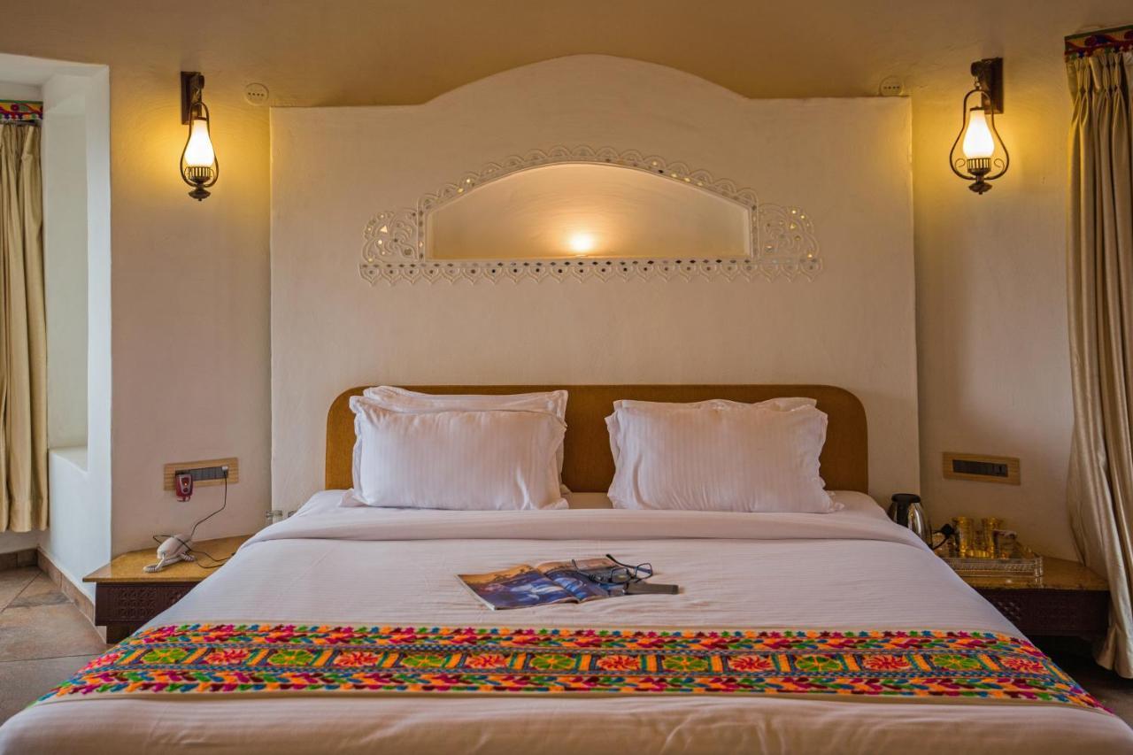 Nirali Resorts Rádzskot Kültér fotó