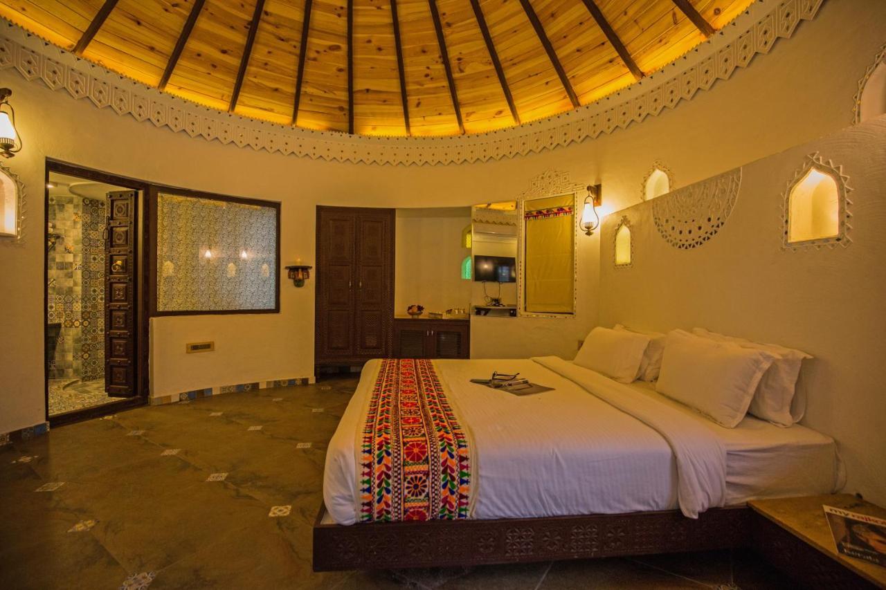 Nirali Resorts Rádzskot Kültér fotó